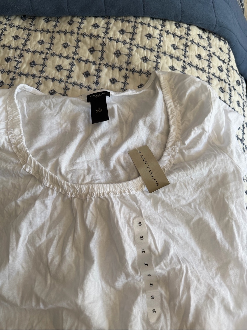 NWT - Ann Taylor White Scoop-Neck Ruffled Trim Blouse